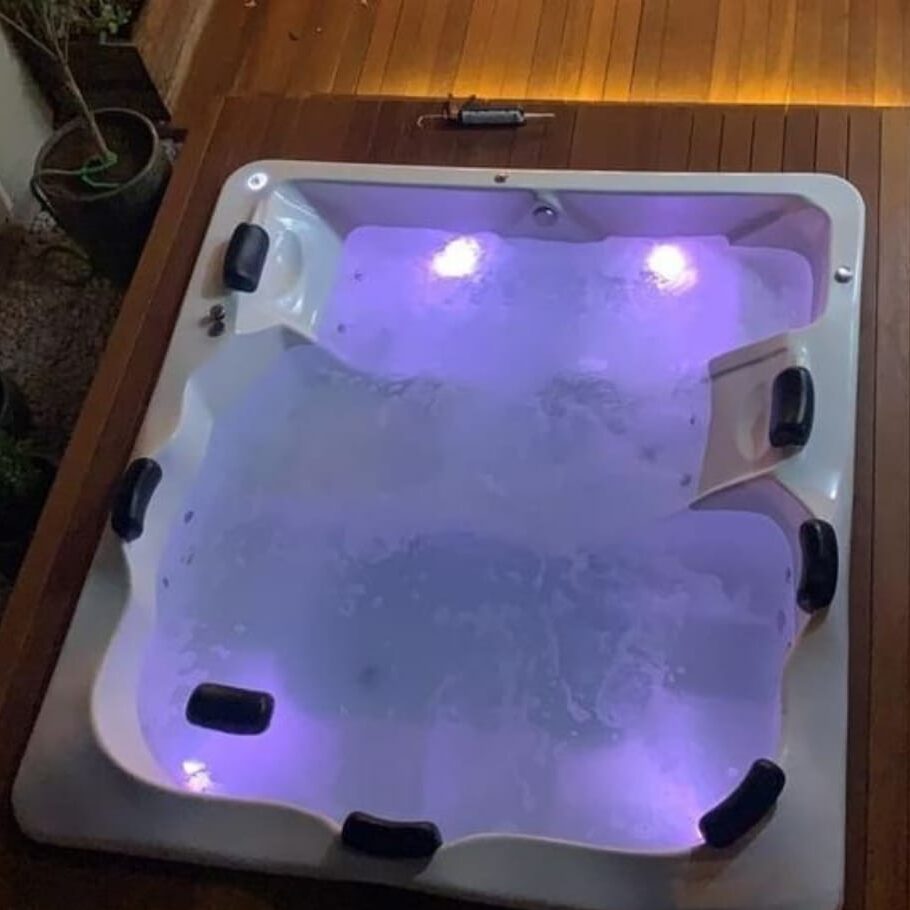 Já foi o tempo em que ter uma banheira de hidromassagem em casa era um artigo de luxo, exclusivo